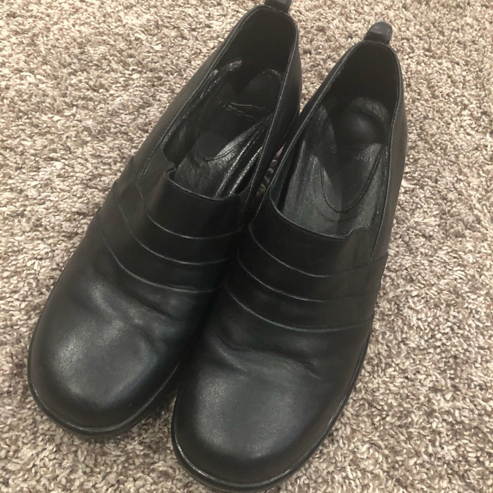 Dansko black dress shoes size 41